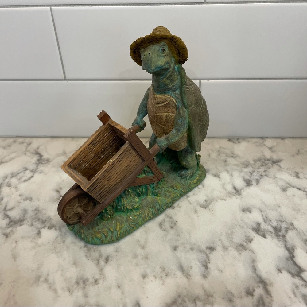 Resin decorative turtle pencil holder